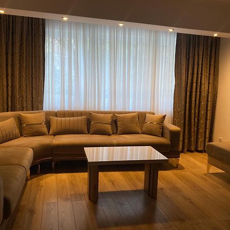 Elegant Suite - Titan Park Bucarest Esterno foto