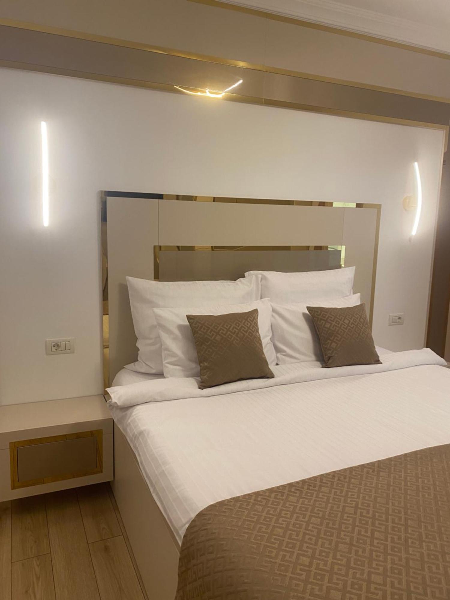 Elegant Suite - Titan Park Bucarest Esterno foto