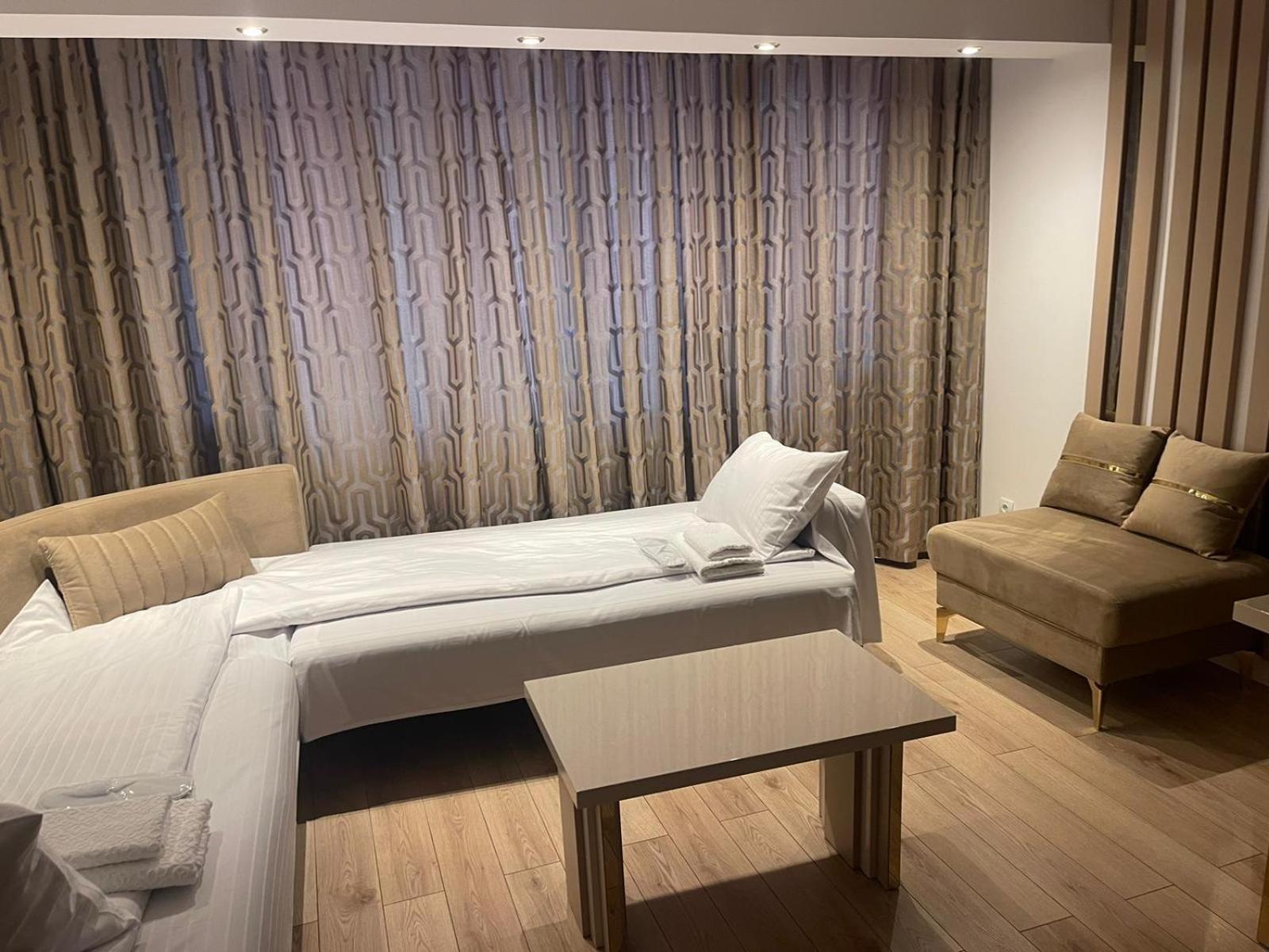 Elegant Suite - Titan Park Bucarest Esterno foto